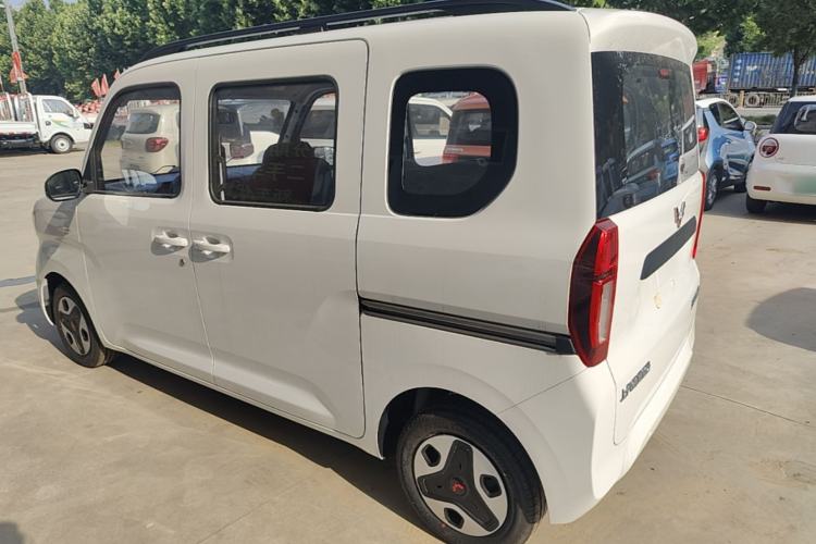 Used Wuling Zhiguang New Energy 2025 Model 305km Ambitious Edition Rear Left 45 Deg