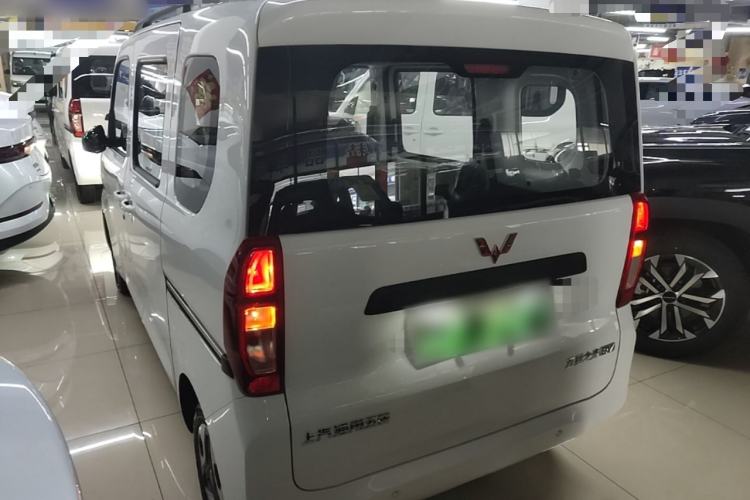 Used Wuling Zhiguang New Energy 2025 Model 305km Ambitious Edition Rear Left 45 Deg