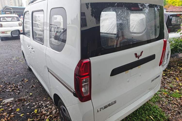 Used Wuling Zhiguang New Energy 2025 Model 305km Ambitious Edition Rear Left 45 Deg