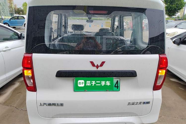 Used Wuling Zhiguang New Energy 2025 Model 305km Ambitious Edition Rear