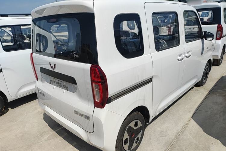 Used Wuling Zhiguang New Energy 2025 Comfort Model Rear Right 45 Deg
