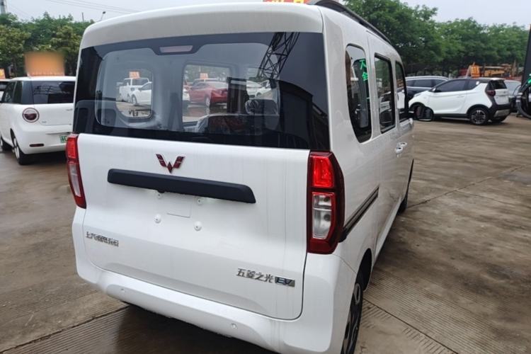 Used Wuling Zhiguang New Energy 2025 Model 305km Ambitious Edition Rear Right 45 Deg