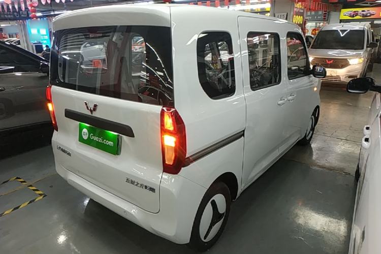Used Wuling Zhiguang New Energy 2025 Standard Model Rear Right 45 Deg