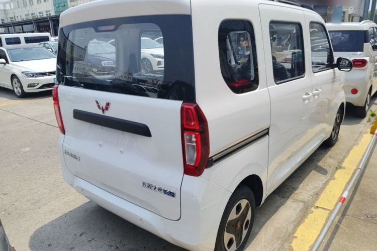 Used Wuling Zhiguang New Energy 2025 Comfort Model Rear Right 45 Deg