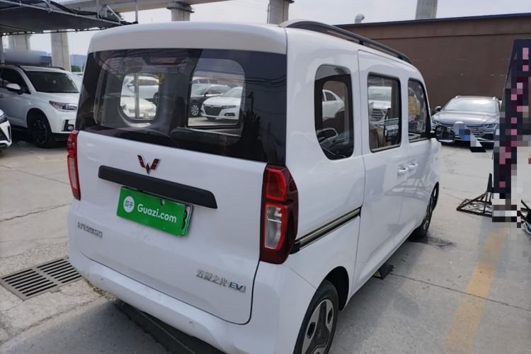 Used Wuling Zhiguang New Energy 2025 Model 305km Ambitious Edition Rear Right 45 Deg