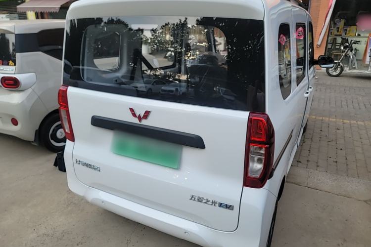 Used Wuling Zhiguang New Energy 2025 Model 305km Ambitious Edition Rear Right 45 Deg