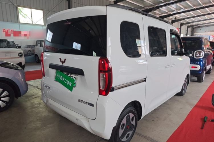 Used Wuling Zhiguang New Energy 2025 Model 305km Ambitious Edition Rear Right 45 Deg