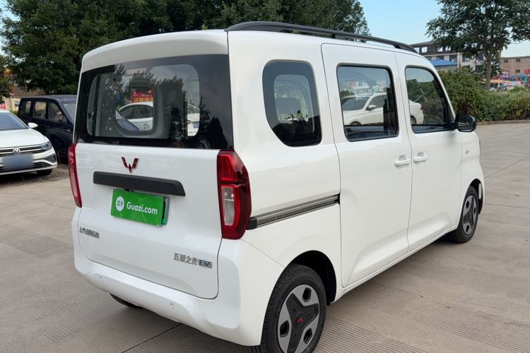 Used Wuling Zhiguang New Energy 2025 Model 305km Ambitious Edition Rear Right 45 Deg