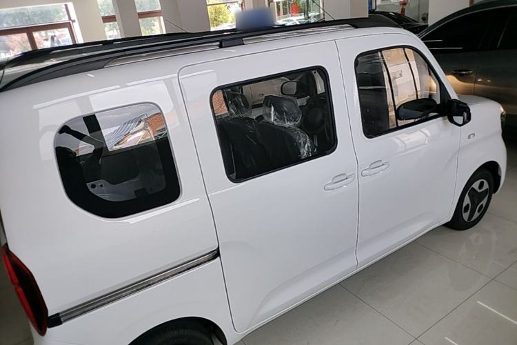 Used Wuling Zhiguang New Energy 2025 Comfort Model Rear Right 45 Deg
