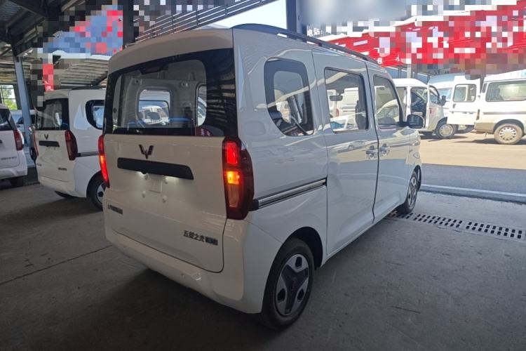 Used Wuling Zhiguang New Energy 2025 Model 305km Ambitious Edition Rear Right 45 Deg