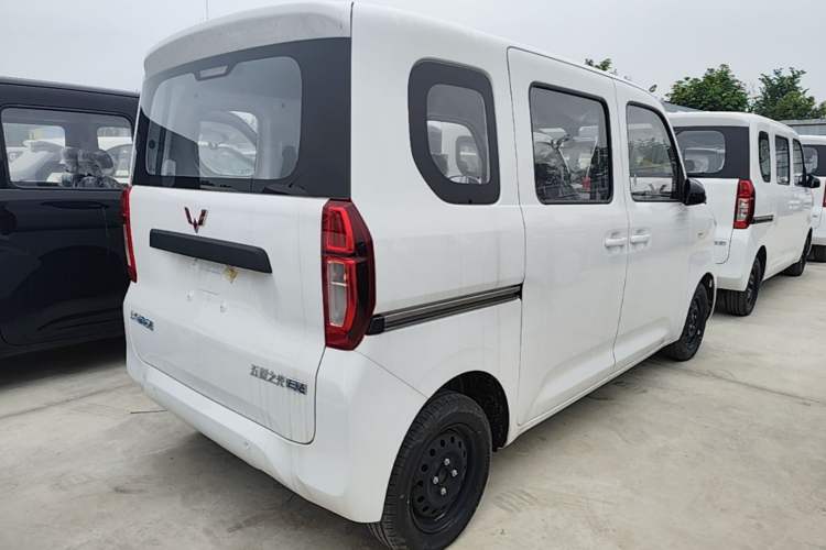 Used Wuling Zhiguang New Energy 2025 Standard Model Rear Right 45 Deg