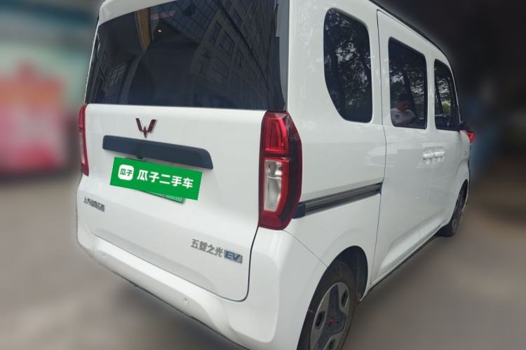 Used Wuling Zhiguang New Energy 2025 Model 305km Ambitious Edition Rear Right 45 Deg
