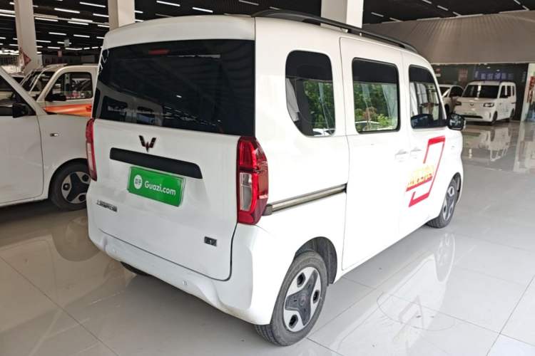 Used Wuling Zhiguang New Energy 2025 Comfort Model Rear Right 45 Deg