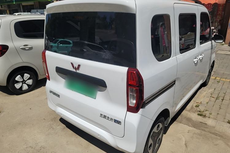 Used Wuling Zhiguang New Energy 2025 Model 305km Ambitious Edition Rear Right 45 Deg