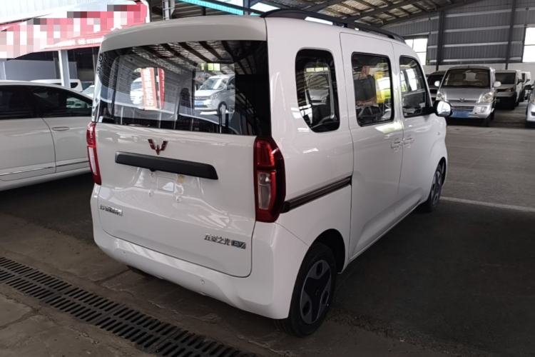 Used Wuling Zhiguang New Energy 2025 Model 305km Ambitious Edition Rear Right 45 Deg