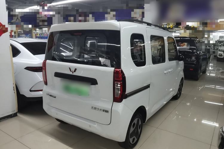 Used Wuling Zhiguang New Energy 2025 Model 305km Ambitious Edition Rear Right 45 Deg