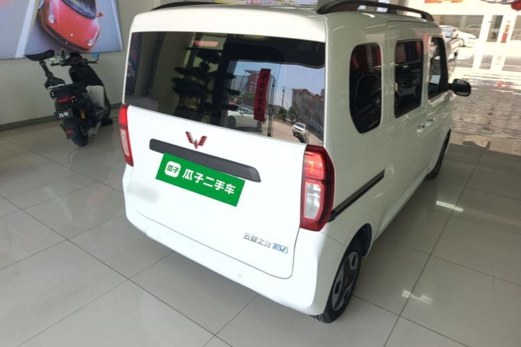 Used Wuling Zhiguang New Energy 2025 Model 305km Ambitious Edition Rear Right 45 Deg