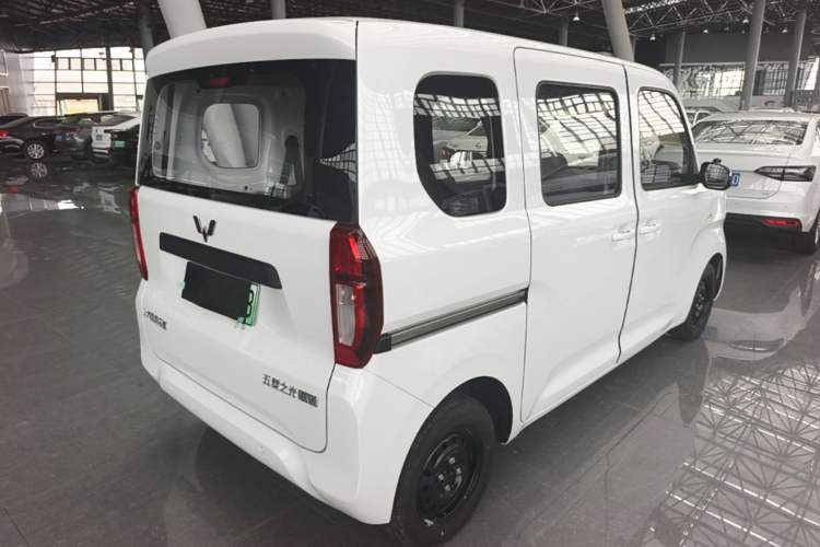 Used Wuling Zhiguang New Energy 2025 Standard Model Rear Right 45 Deg