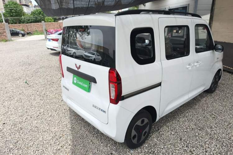 Used Wuling Zhiguang New Energy 2025 Comfort Model Rear Right 45 Deg