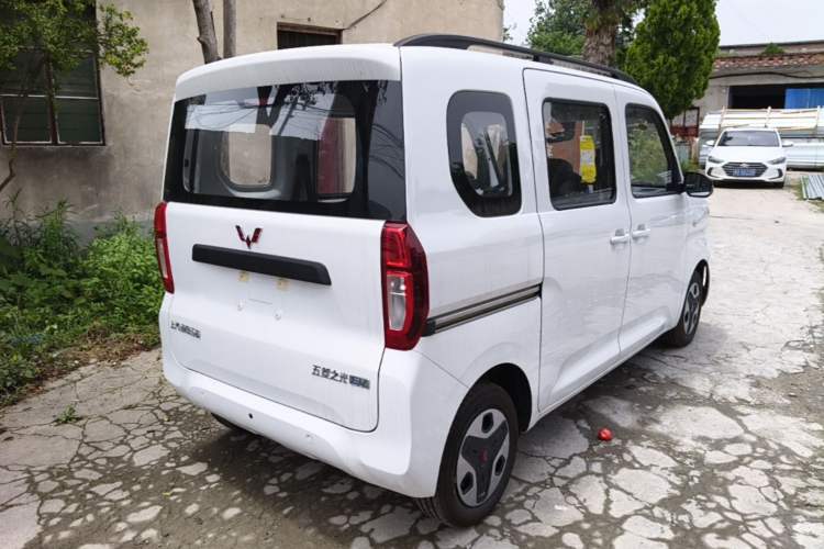 Used Wuling Zhiguang New Energy 2025 Comfort Model Rear Right 45 Deg