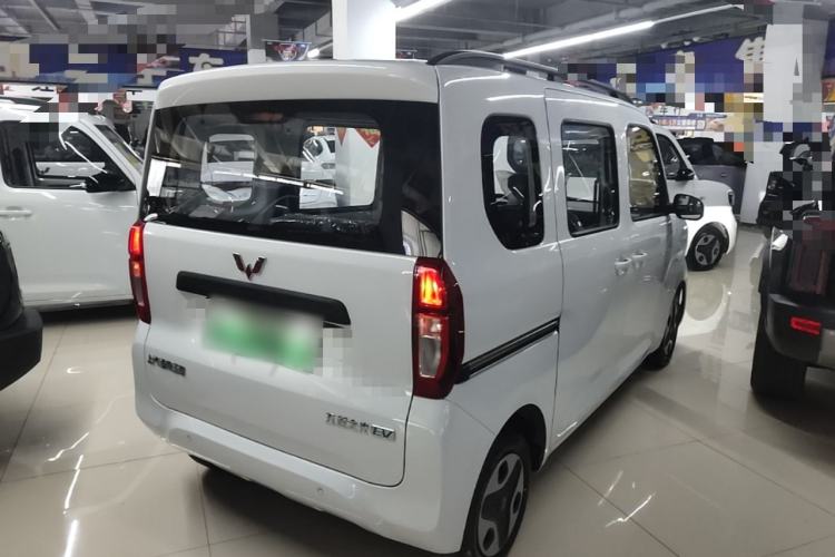 Used Wuling Zhiguang New Energy 2025 Model 305km Ambitious Edition Rear Right 45 Deg