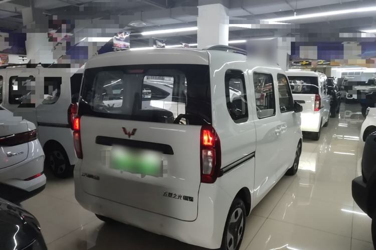 Used Wuling Zhiguang New Energy 2025 Model 305km Ambitious Edition Rear Right 45 Deg