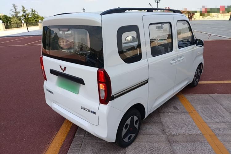 Used Wuling Zhiguang New Energy 2025 Model 305km Ambitious Edition Rear Right 45 Deg