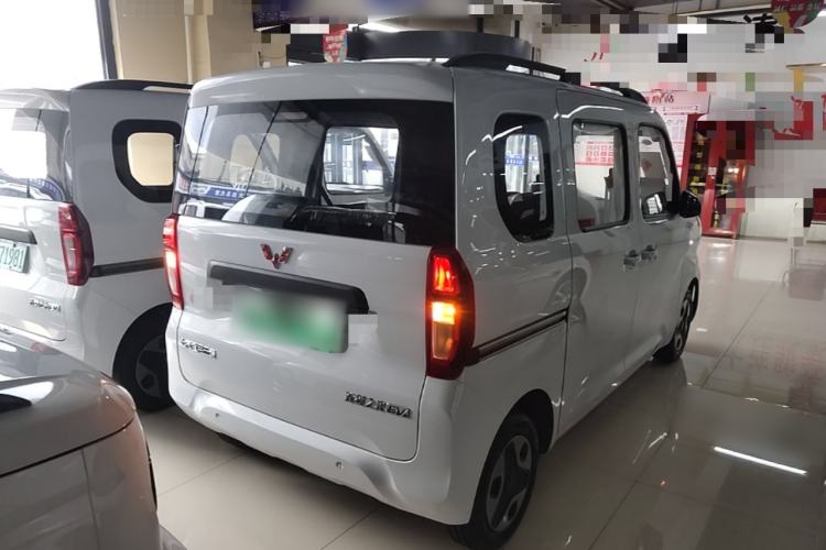 Used Wuling Zhiguang New Energy 2025 Model 305km Ambitious Edition Rear Right 45 Deg
