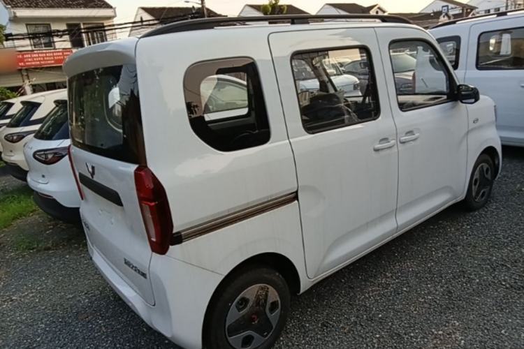 Used Wuling Zhiguang New Energy 2025 Model 305km Ambitious Edition Rear Right 45 Deg
