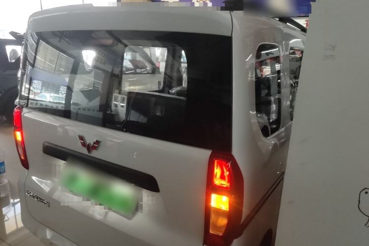 Used Wuling Zhiguang New Energy 2025 Model 305km Ambitious Edition Rear Right 45 Deg