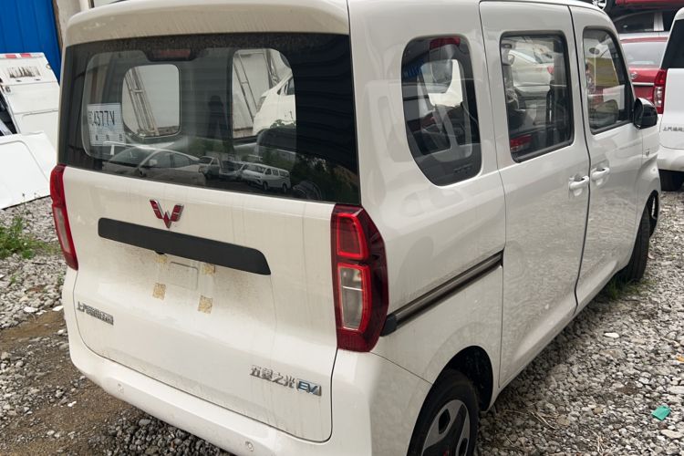 Used Wuling Zhiguang New Energy 2025 Model 305km Ambitious Edition Rear Right 45 Deg