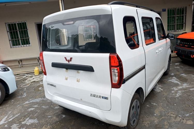 Used Wuling Zhiguang New Energy 2025 Model 305km Ambitious Edition Rear Right 45 Deg