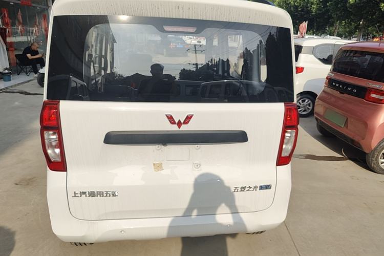 Used Wuling Zhiguang New Energy 2025 Model 305km Ambitious Edition Rear
