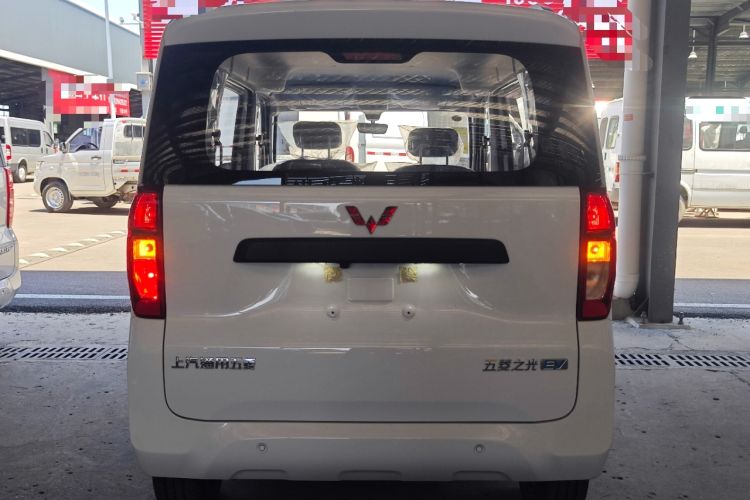 Used Wuling Zhiguang New Energy 2025 Model 305km Ambitious Edition Rear
