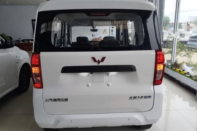 Used Wuling Zhiguang New Energy 2025 Model 305km Ambitious Edition Rear