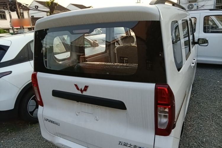 Used Wuling Zhiguang New Energy 2025 Model 305km Ambitious Edition Rear