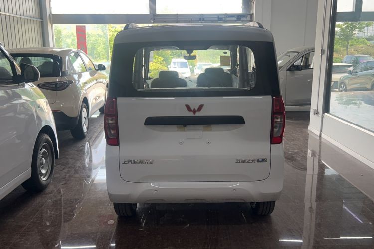 Used Wuling Zhiguang New Energy 2025 Model 305km Ambitious Edition Rear