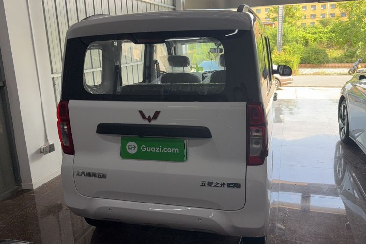 Used Wuling Zhiguang New Energy 2025 Model 305km Ambitious Edition Rear