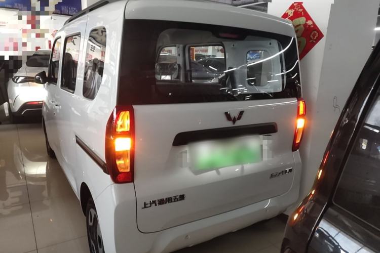 Used Wuling Zhiguang New Energy 2025 Model 305km Ambitious Edition Rear