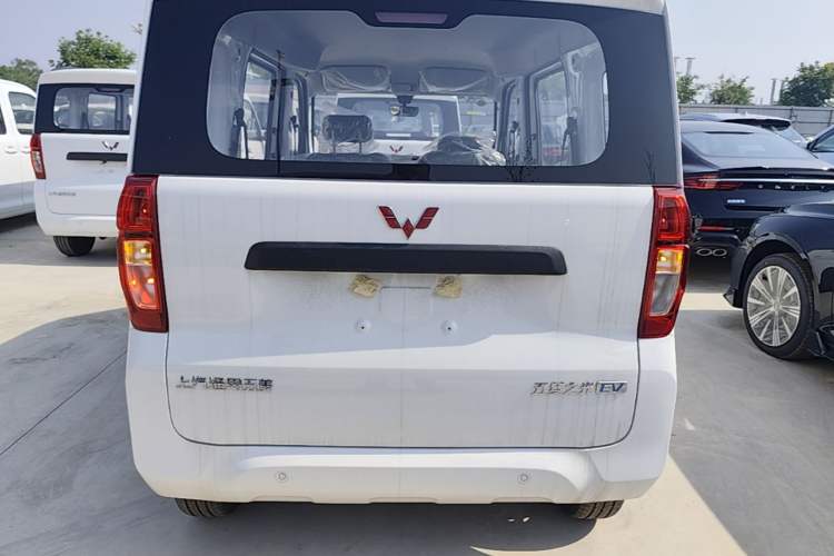 Used Wuling Zhiguang New Energy 2025 Standard Model Rear