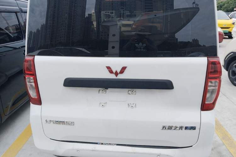 Used Wuling Zhiguang New Energy 2025 Model 305km Ambitious Edition Rear