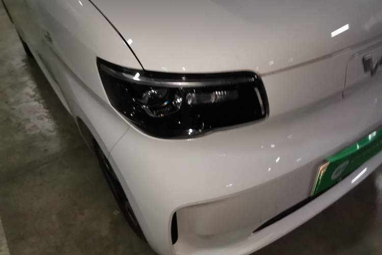 Used Wuling Zhiguang New Energy 2025 Comfort Model Right Front Headlight