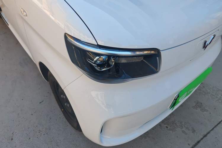 Used Wuling Zhiguang New Energy 2025 Standard Model Right Front Headlight