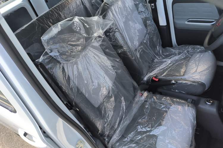 Used Wuling Zhiguang New Energy 2025 Model 305km Ambitious Edition Right Front Seat