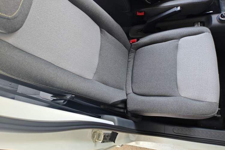 Used Wuling Zhiguang New Energy 2025 Model 305km Ambitious Edition Right Front Seat