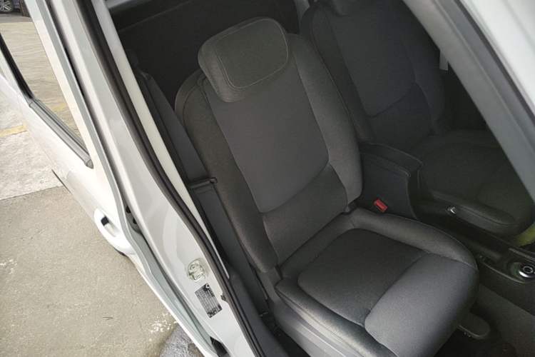 Used Wuling Zhiguang New Energy 2025 Standard Model Right Front Seat