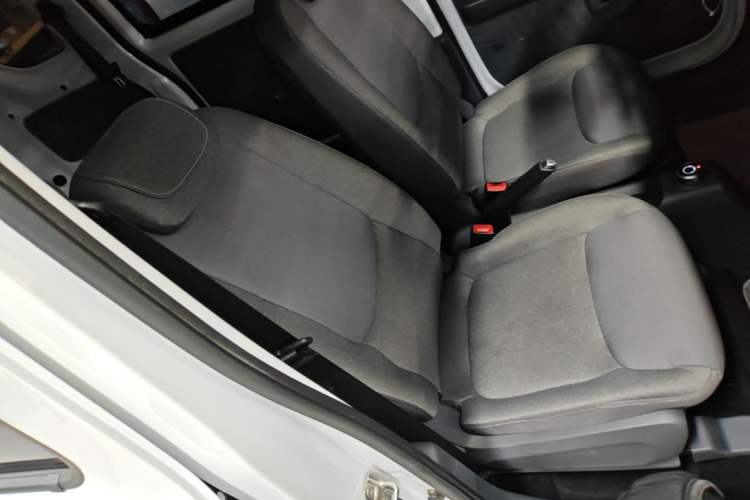 Used Wuling Zhiguang New Energy 2025 Standard Model Right Front Seat