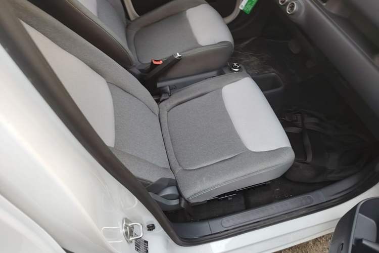 Used Wuling Zhiguang New Energy 2025 Model 305km Ambitious Edition Right Front Seat