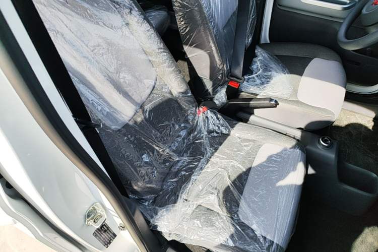 Used Wuling Zhiguang New Energy 2025 Model 305km Ambitious Edition Right Front Seat