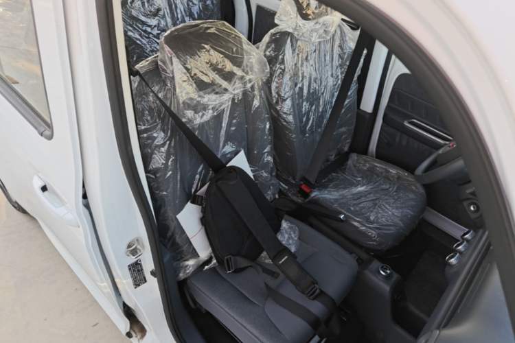 Used Wuling Zhiguang New Energy 2025 Comfort Model Right Front Seat